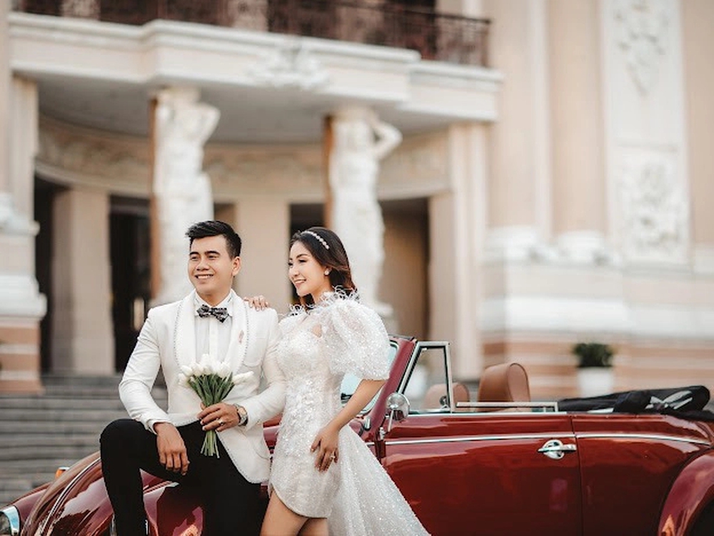 Từng ‘bóc phốt’ nhau, cặp đôi viết nên cái kết đẹp sau 8 năm mất liên lạc