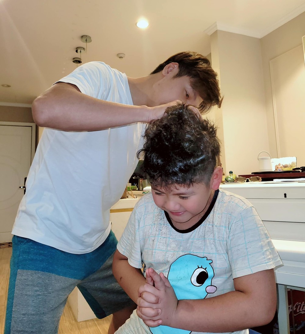 Sao Việt 11/10: Hương Tràm đẹp dịu dàng, Việt Hương bị chồng nói xấu - Ảnh 9.