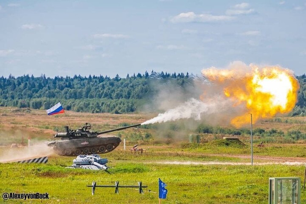 Nga bổ sung loại đạn nổ uy lực cho xe tăng T-90M ở Ukraine - Ảnh 3.