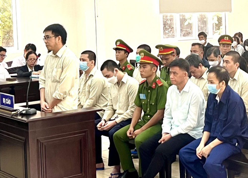 Một chuyên viên ở Bình Dương nhận hối lộ 8,3 tỉ đồng - Ảnh 1. Một chuyên viên ở Bình Dương nhận hối lộ 8,3 tỉ đồng - Ảnh 1.