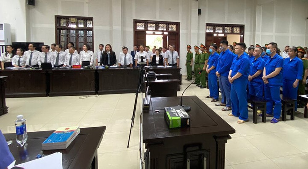 Hình ảnh cựu Giám đốc Sở GD&ĐT Quảng Ninh cùng đồng phạm hầu toà sáng nay - Ảnh 8. Hình ảnh cựu Giám đốc Sở GD&ĐT Quảng Ninh cùng đồng phạm hầu toà sáng nay - Ảnh 8.