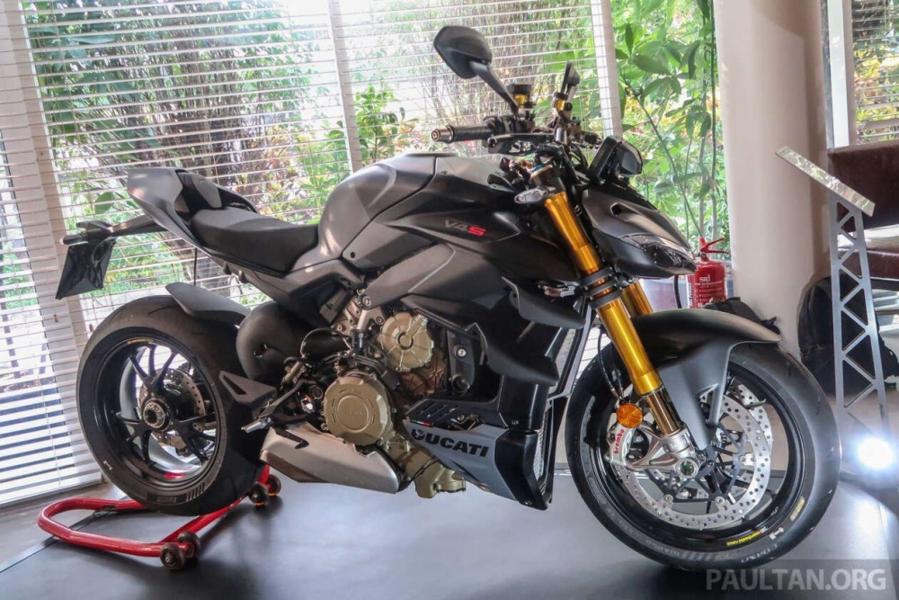 Ducati Streetfighter V4 và V4S 2024 trình làng, giá gần 900 triệu đồng - Ảnh 1.