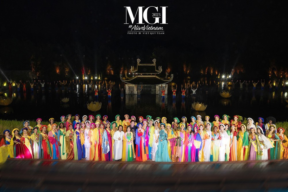 Một địa điểm mới được loạt hoa hậu Quốc tế ghé thăm ngay ở Hà Nội, diễn ra buổi trình diễn đẹp mắt từng đạt kỷ lục