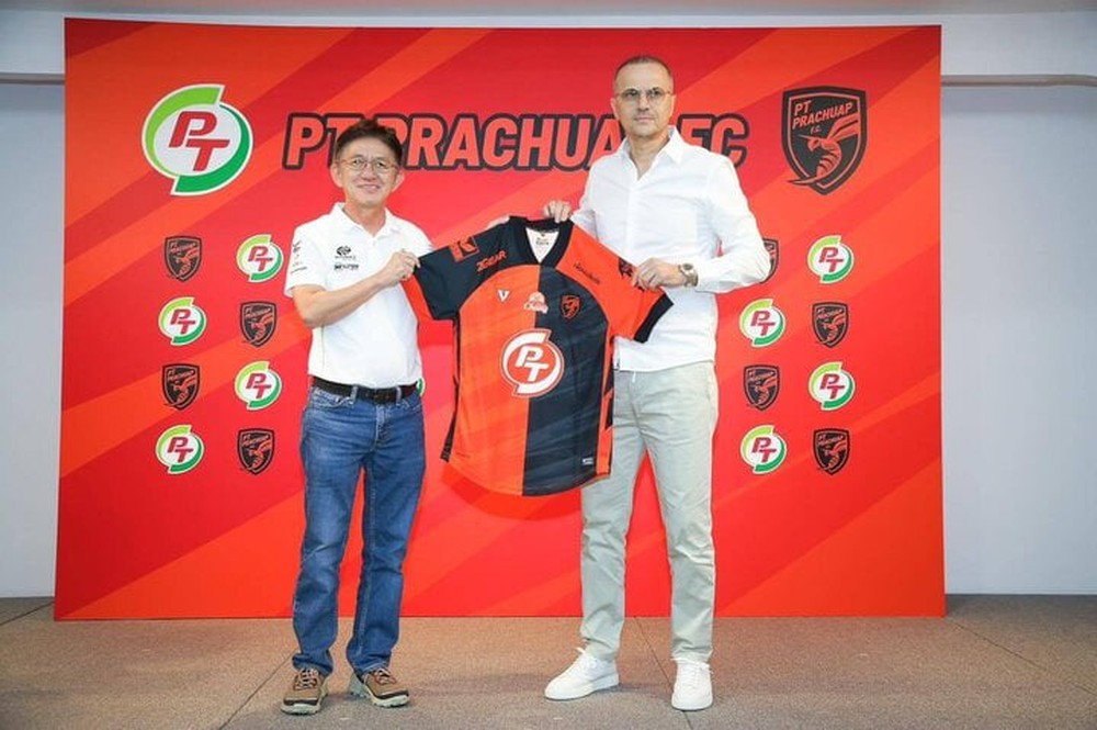 Mất việc ở Hà Nội FC, HLV Bandovic trở lại Thái Lan - Ảnh 1.