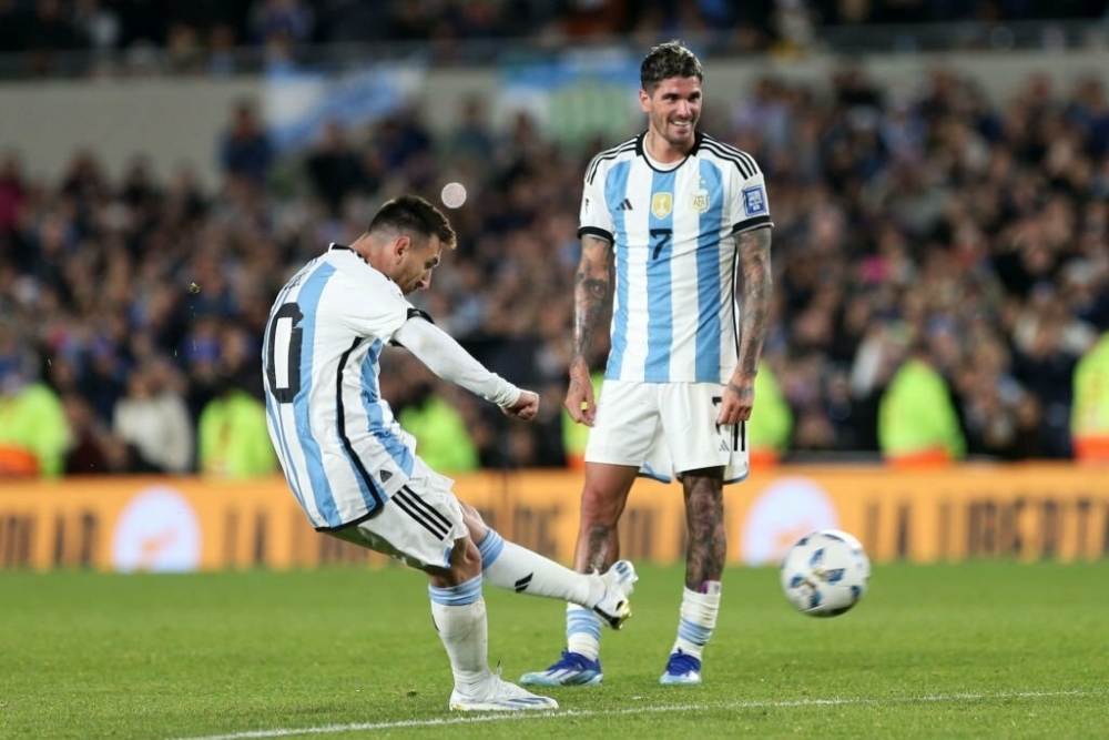 Messi ngồi dự bị, Argentina thắng nhọc tại vòng loại World Cup 2026 - Ảnh 9.