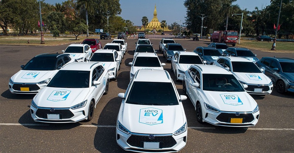 Thông tin bất ngờ về đối thủ của hãng taxi điện của ông Phạm Nhật Vượng ở Lào: “Không phải dạng vừa đâu” - Ảnh 1.