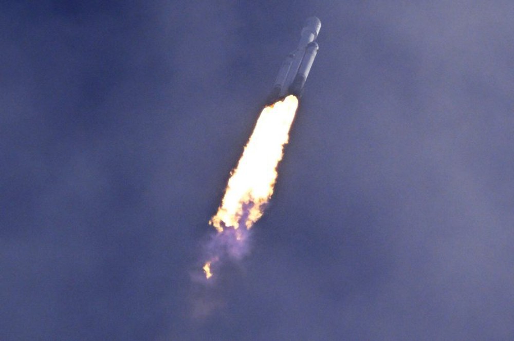 NASA phóng tàu vũ trụ nghiên cứu tiểu hành tinh Psyche giàu kim loại - Ảnh 1.