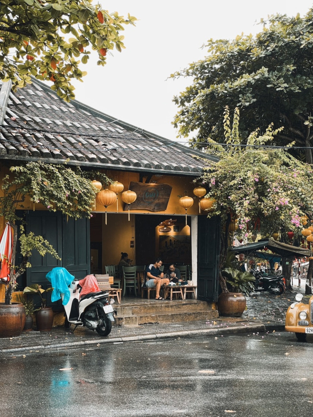 Bỏ việc, kết hôn rồi ở luôn tại quán cafe tự mở, cặp vợ chồng bị nói là lông bông nhưng vẫn sống thoải mái bằng cách này! - Ảnh 10.