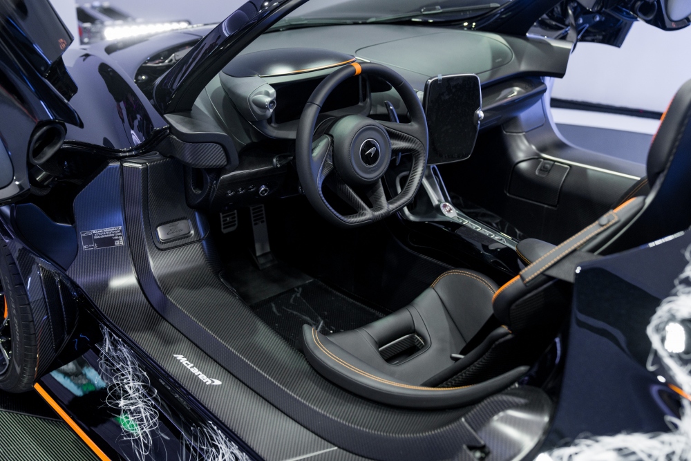 Cận cảnh siêu xe McLaren Elva độc bản vừa ra mắt của doanh nhân Minh Nhựa - Ảnh 6.