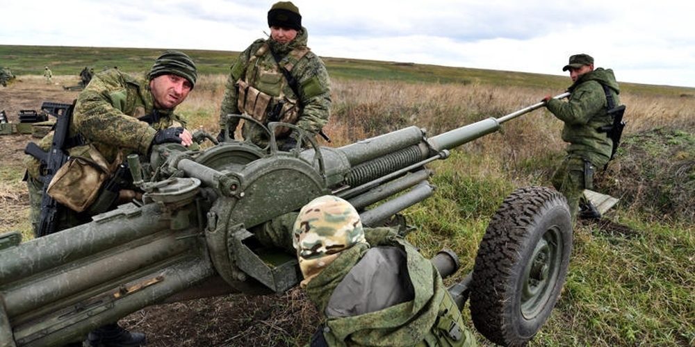 Thách thức đối với Ukraine khi tìm cách bóp nghẹt tuyến tiếp tế của Nga - Ảnh 1.