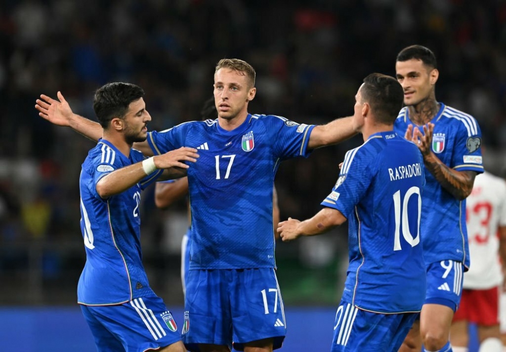 Kết quả vòng loại EURO 2024 mới nhất: ĐKVĐ Italia phả hơi nóng vào ĐT Anh - Ảnh 6.