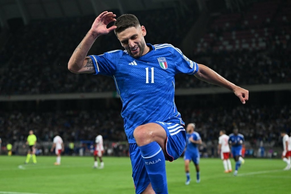 Kết quả vòng loại EURO 2024 mới nhất: ĐKVĐ Italia phả hơi nóng vào ĐT Anh - Ảnh 4.