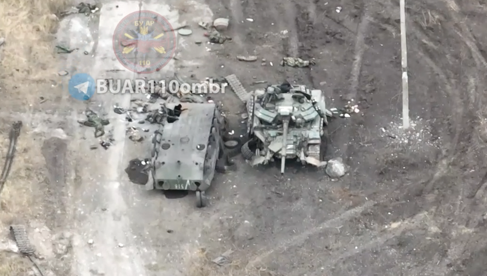 Quân đội Nga mất thiết giáp chở quân BTR-50 hàng hiếm - Ảnh 1.