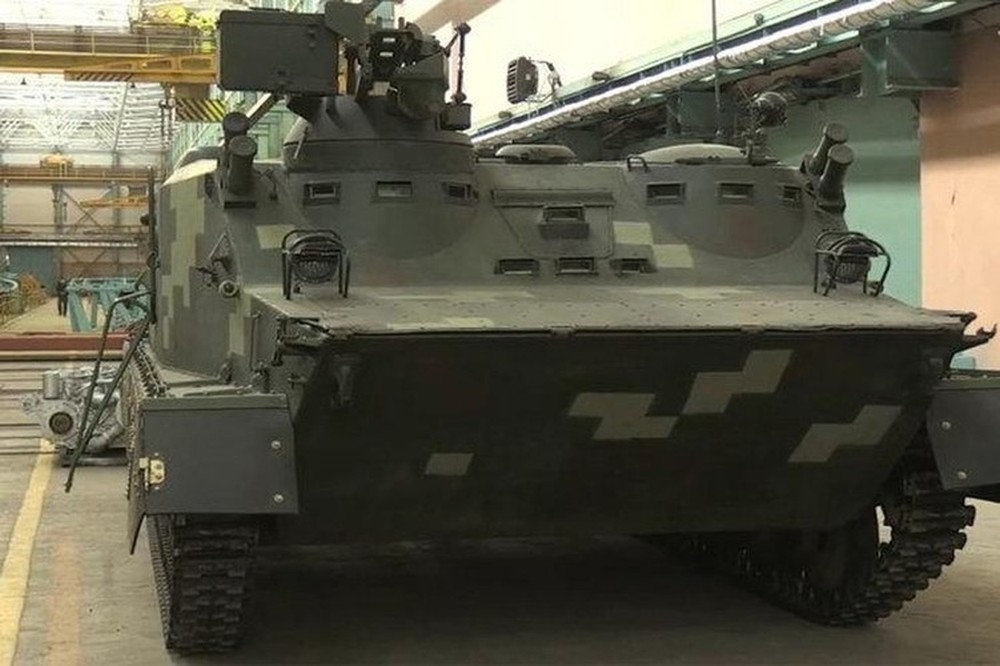 Quân đội Nga mất thiết giáp chở quân BTR-50 hàng hiếm - Ảnh 9.