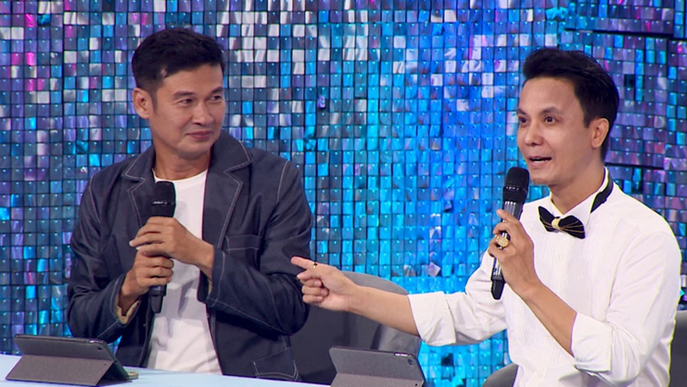 Ca sĩ Lâm Chấn Huy: Lúc chưa có vợ, cứ gặp mỗi cô gái là tôi sẽ có một tình khúc - Ảnh 3.