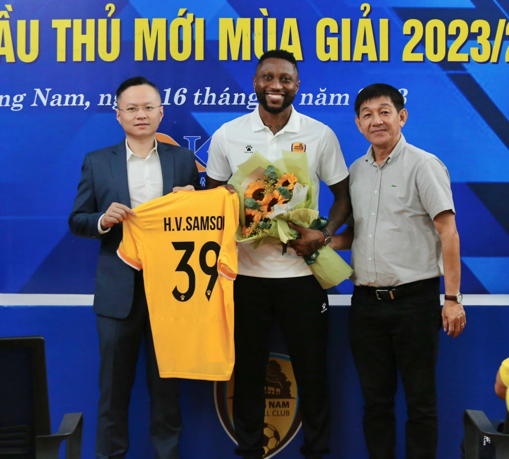 CLB Quảng Nam ra mắt 15 tân binh sát ngày V-League 2023/2024 khởi tranh - Ảnh 2.