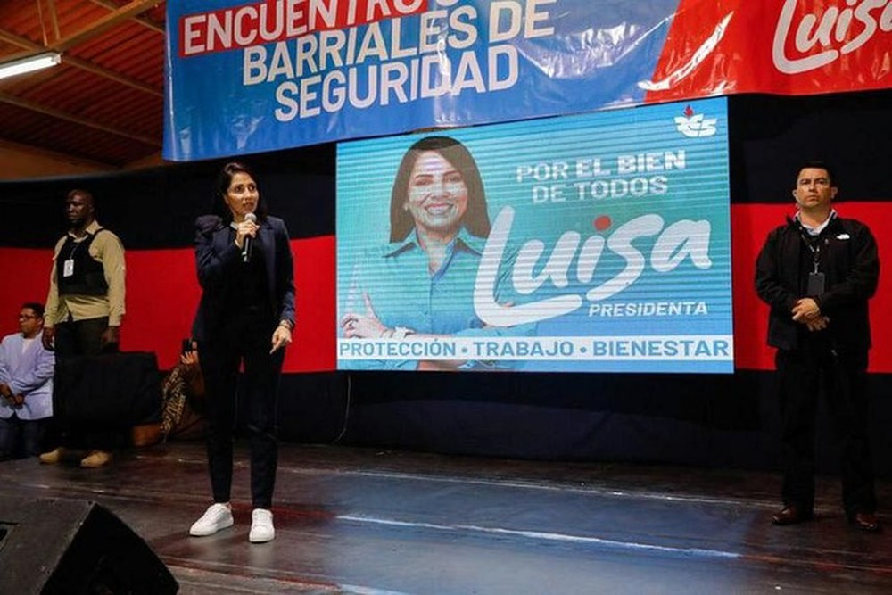 Chàng trai 35 tuổi đắc cử tổng thống Ecuador: Kỳ tích đến từ đâu? - Ảnh 1.