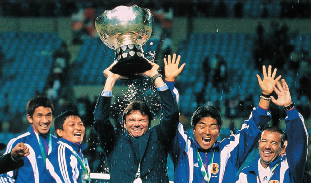 HLV Troussier lọt tốp 10 nhà cầm quân xuất sắc nhất lịch sử Asian Cup - Ảnh 1.
