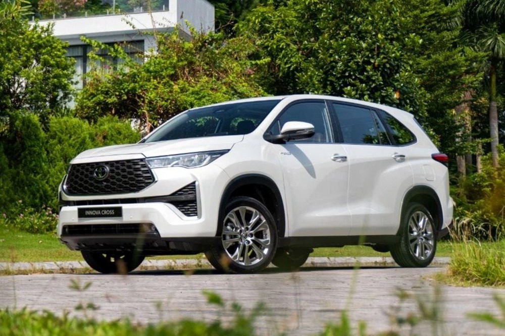 Thời buổi ô tô giảm giá như mưa, vẫn có 1 mẫu xe Toyota bán ‘bia kèm lạc’ 30-50 triệu đồng - Ảnh 1.