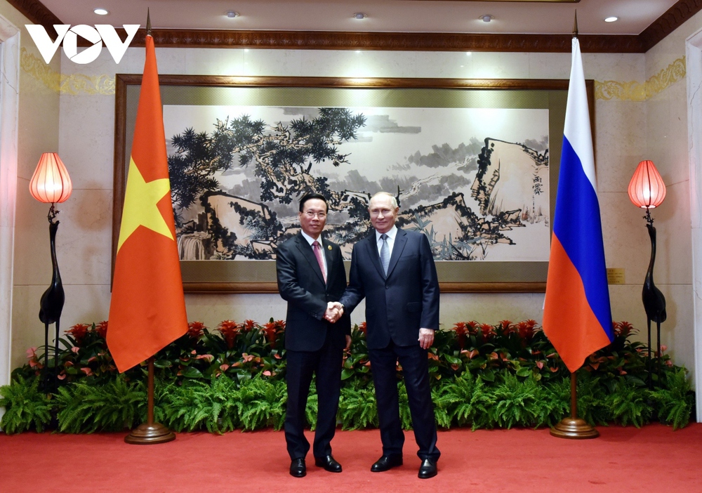 Chủ tịch nước Võ Văn Thưởng gặp Tổng thống Liên bang Nga Vladimir Putin - Ảnh 1.