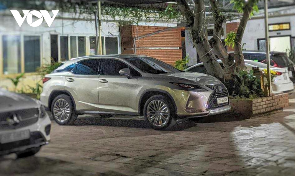 Xác minh thông tin xe Lexus bị kê biên ở Nghệ An lại xuất hiện tại Hà Nội - Ảnh 1.