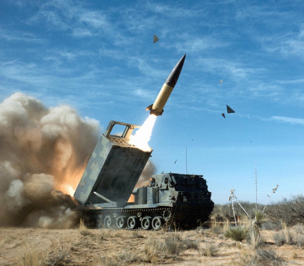 “Bắt thóp” điểm yếu của tên lửa ATACMS Mỹ vừa cung cấp cho Ukraine - Ảnh 1.