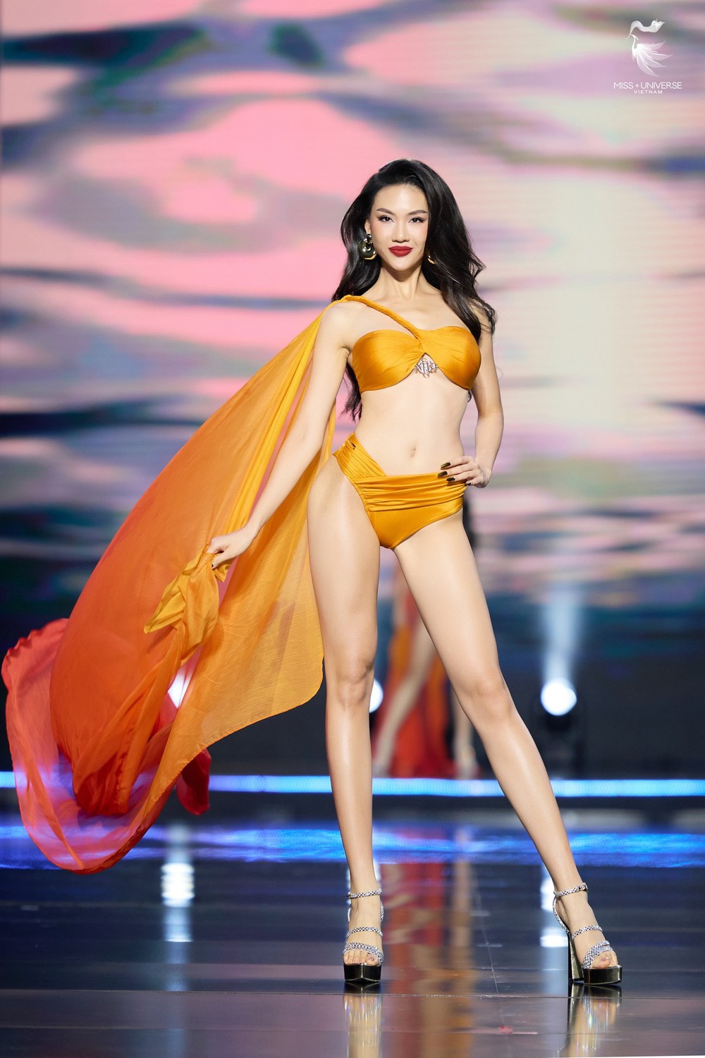 Hoa hậu Bùi Quỳnh Hoa giải thích câu nói ‘Thắng không kiêu, bại không chảnh’, khán giả chê vụng về - Ảnh 1.