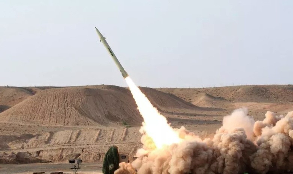 Tên lửa Iran mà Nga đang để mắt tới có thể sánh với ATACMS Mỹ hỗ trợ Ukraine? - Ảnh 1.
