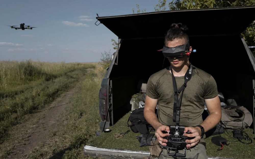 Ukraine tìm mọi cách tận dụng UAV thương mại đối phó Nga - Ảnh 1.