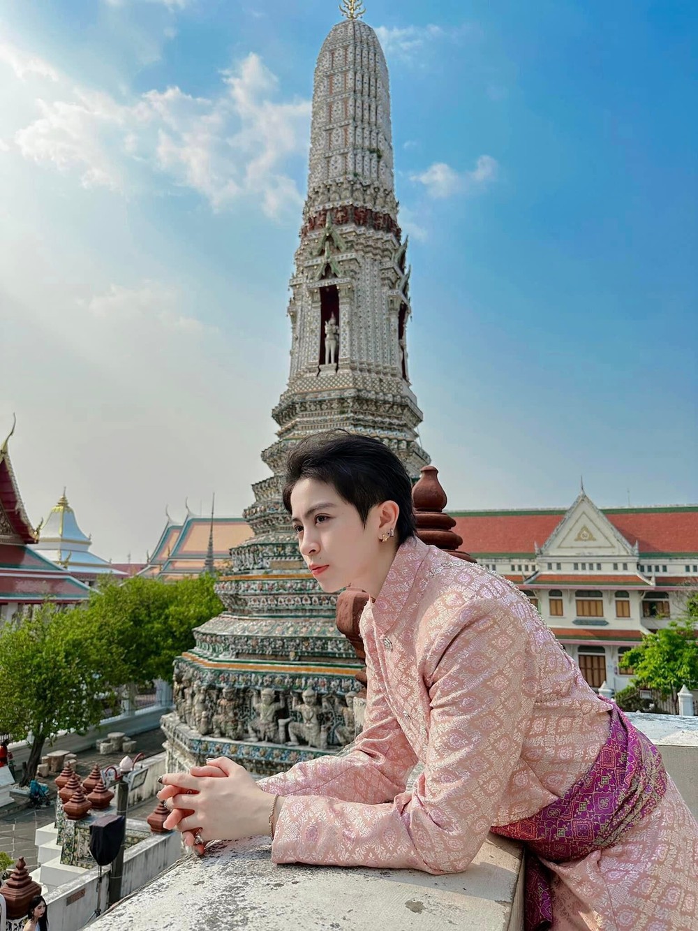Sao Việt 2/10: Hoa hậu Kỳ Duyên khoe eo thon gợi cảm, Gil Lê du hí Thái Lan - Ảnh 4.
