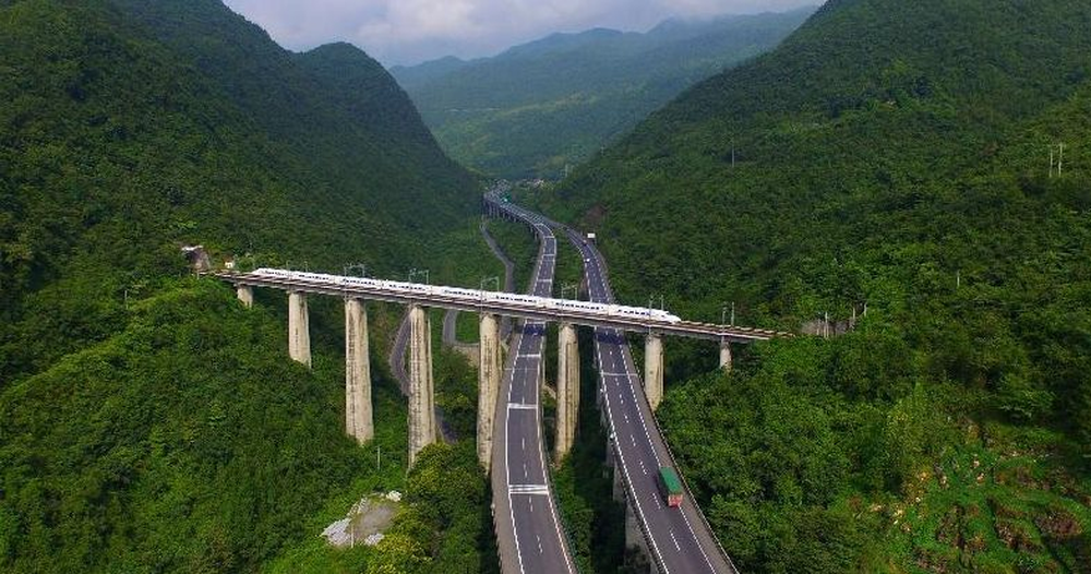 220 tỷ đồng/km là con đường như thế nào: Người Trung Quốc có câu trả lời