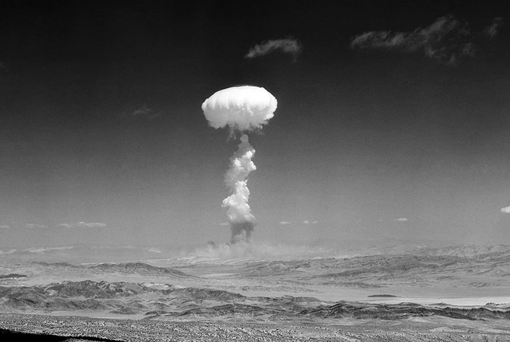 Mỹ tiến hành thử nghiệm hạt nhân vài giờ sau khi Nga hủy phê chuẩn hiệp ước cấm thử hạt nhân toàn cầu - Ảnh 1.