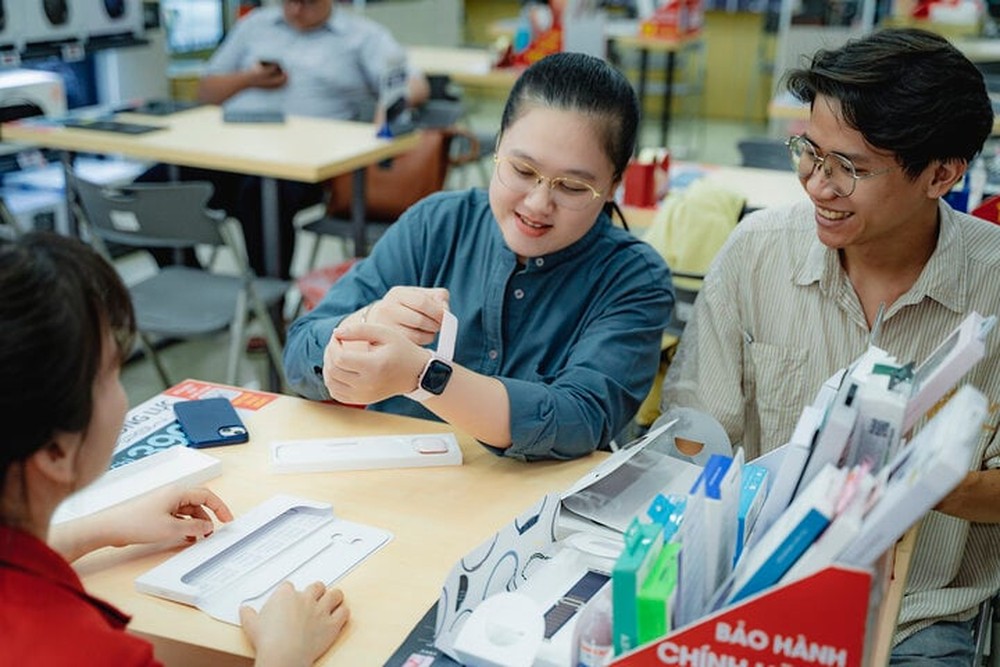 Loạt Apple Watch mới bắt đầu được mở bán chính hãng ở Việt Nam - Ảnh 1.