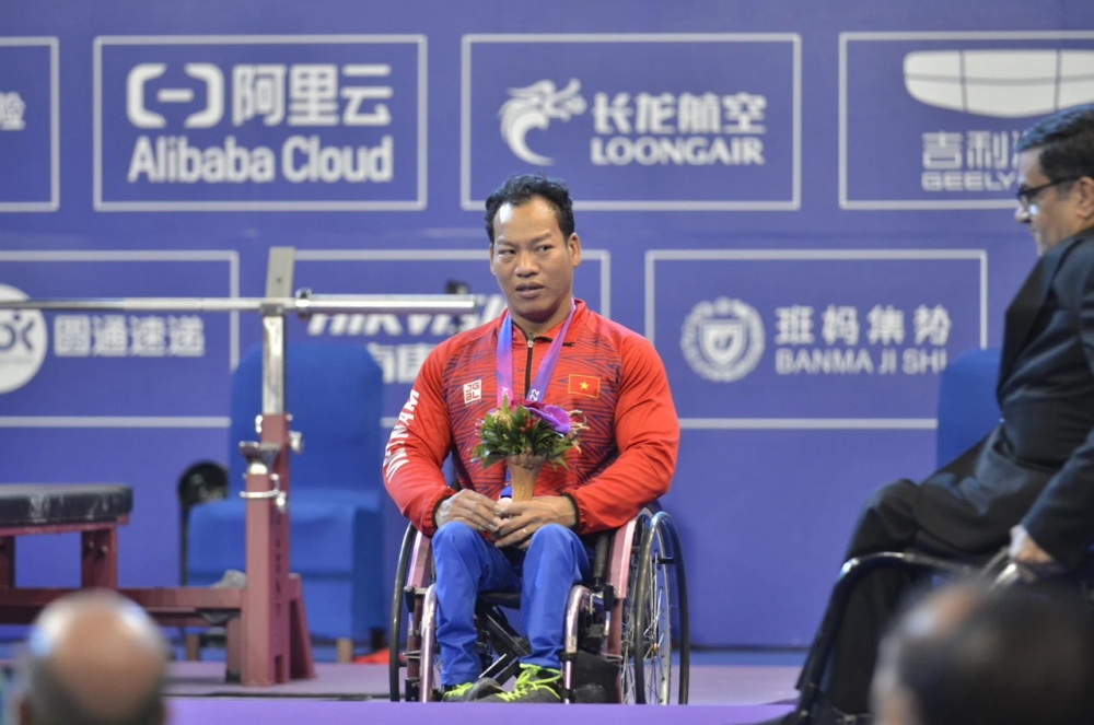 Asian Para Games 2023: Đoàn Thể thao NKT Việt Nam có tấm huy chương đầu tiên - Ảnh 1.