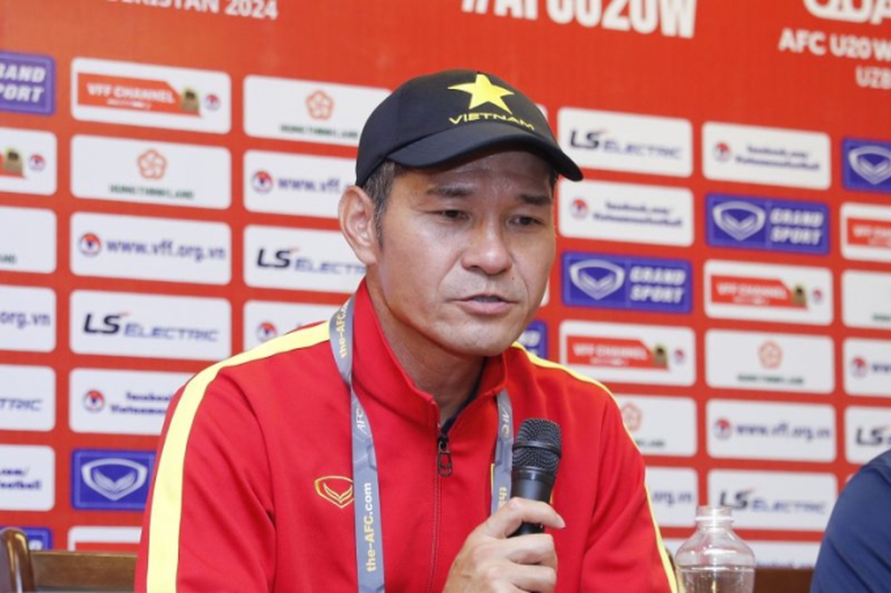 Ứng viên kế nhiệm HLV Mai Đức Chung: 5 năm lăn lộn với bóng đá Việt Nam, cặm cụi cùng VFF lo giấc mơ World Cup - Ảnh 2.