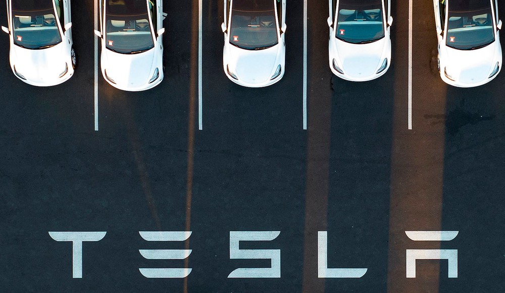 Elon Musk mất 24 tỷ USD trong 1 ngày: Khi Tesla từ ‘hãng công nghệ’ hiện nguyên hình thành công ty ô tô đang gặp khó khăn - Ảnh 4.