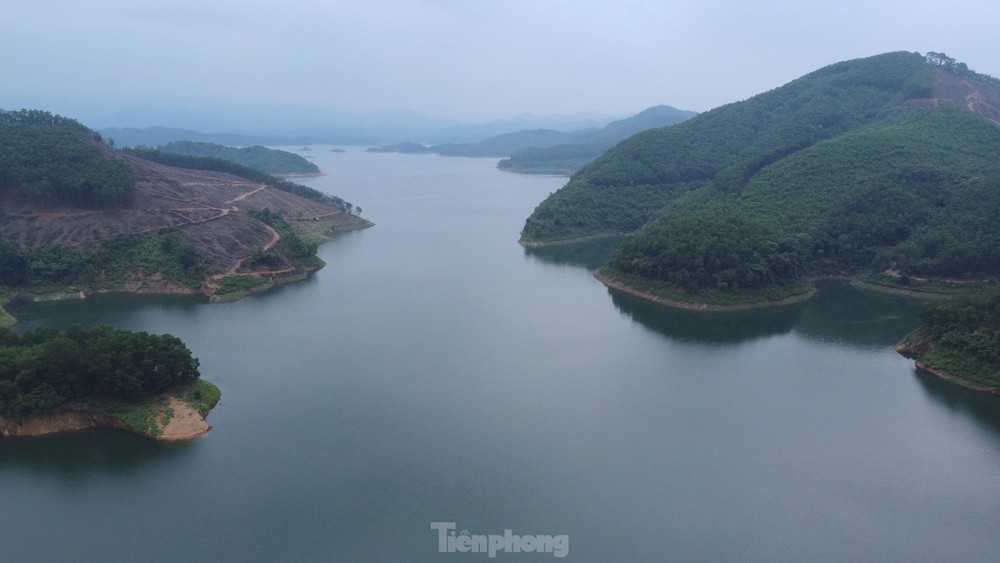 Cận cảnh công trình thủy lợi có đập đất cao nhất Việt Nam - Ảnh 9.