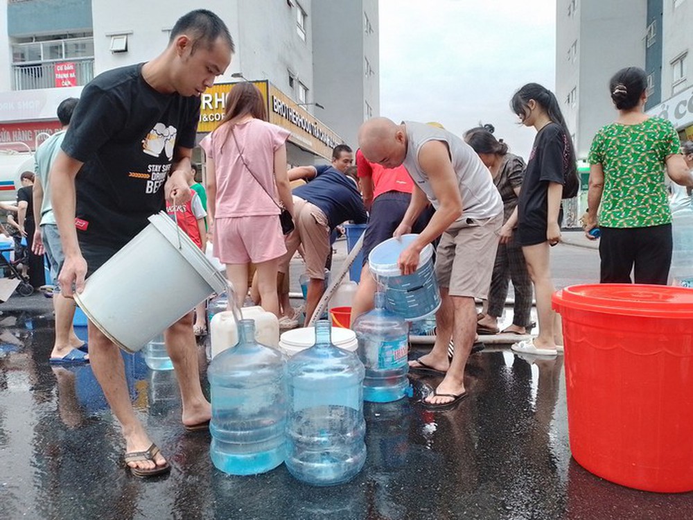 Thiếu nước sạch trầm trọng ở Khu đô thị Thanh Hà, người dân viết đơn kêu cứu - Ảnh 1.