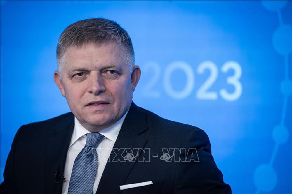 Tân Thủ tướng Slovakia thông báo dừng viện trợ quân sự cho Ukraine - Ảnh 1.