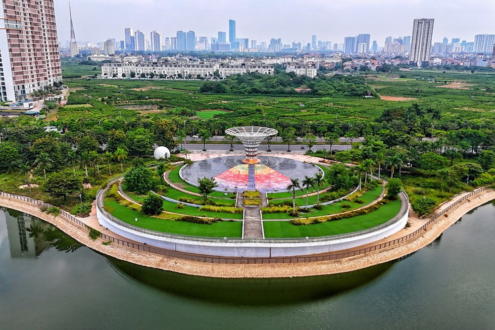 Hà Nội: Cận cảnh công viên được chi hàng trăm tỷ dù đã hoàn thiện nhưng vẫn để hoang hoá - Ảnh 4.