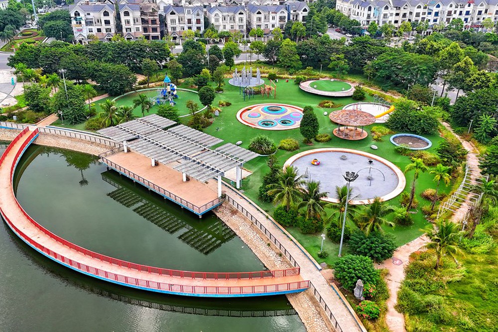 Hà Nội: Cận cảnh công viên được chi hàng trăm tỷ dù đã hoàn thiện nhưng vẫn để hoang hoá - Ảnh 9.
