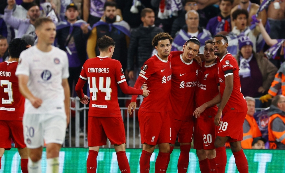 Kết quả Europa League hôm nay 27/10: Liverpool thắng “bàn tay nhỏ” - Ảnh 1.