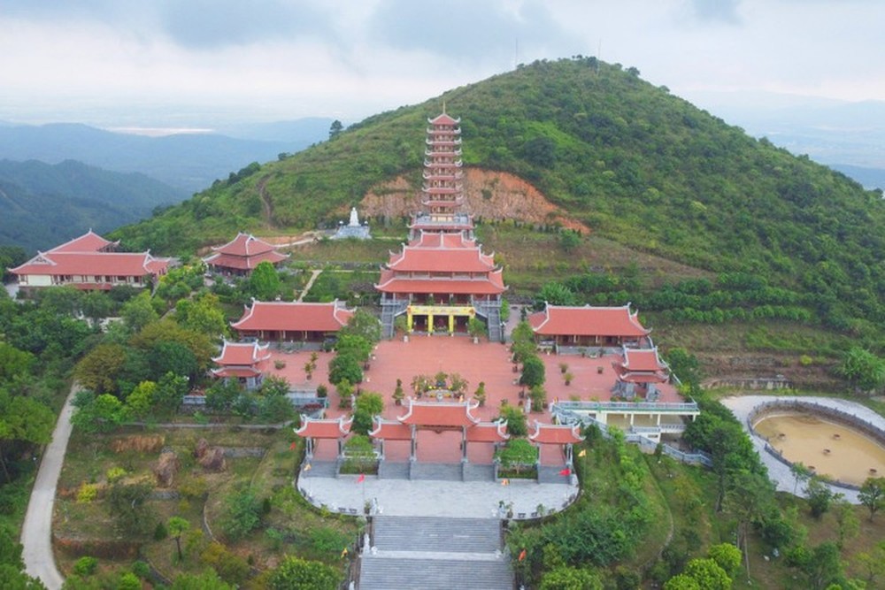 Ngôi chùa nghìn năm hùng vĩ trên núi Đại Huệ - Ảnh 2.