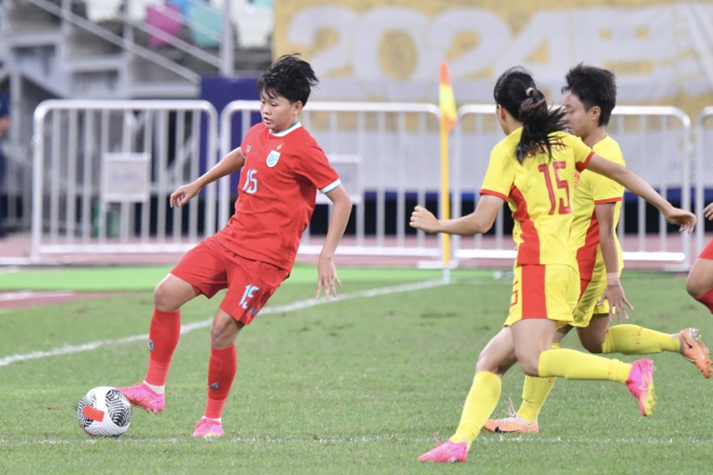 Vòng loại Olympic: Tuyển Thái Lan bị loại sớm sau 2 trận thua đậm, tuyển Trung Quốc rơi vào thế khó - Ảnh 1.