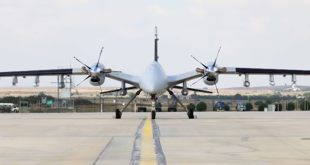 Ukraine sẽ có UAV hạng nặng Bayraktar Akinci mạnh vượt trội TB2 - Ảnh 4.