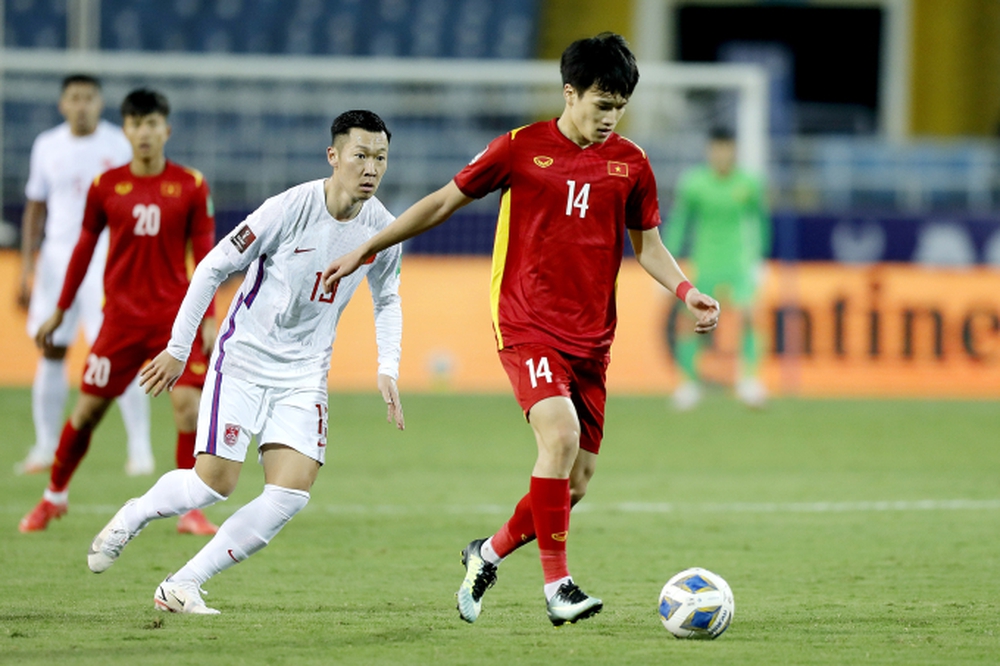 Tuyển Trung Quốc chốt ngày giờ đấu với tuyển Việt Nam, giá vé đắt hơn cả chung kết AFF Cup - Ảnh 2.