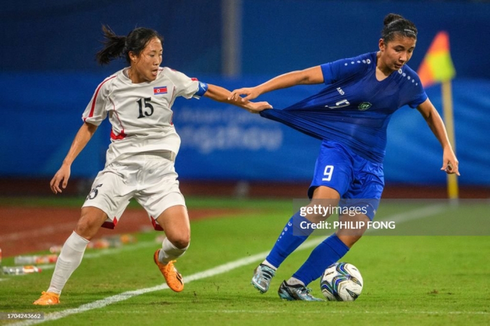 Ghi “mưa bàn thắng”, tuyển Triều Tiên thẳng tiến vào trận chung kết Asiad với thành tích thuyết phục - Ảnh 1.