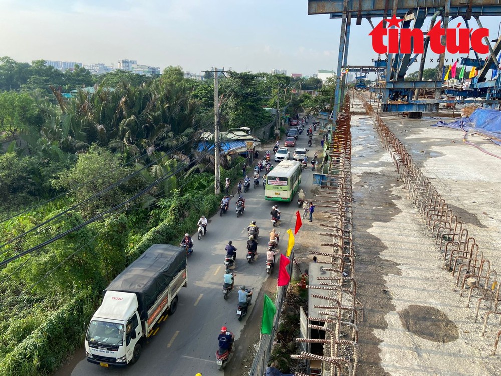 TP Hồ Chí Minh: Hợp long nhịp chính cầu Nam Lý, phấn đấu thông xe vào ngày 2/9/2024 - Ảnh 3.