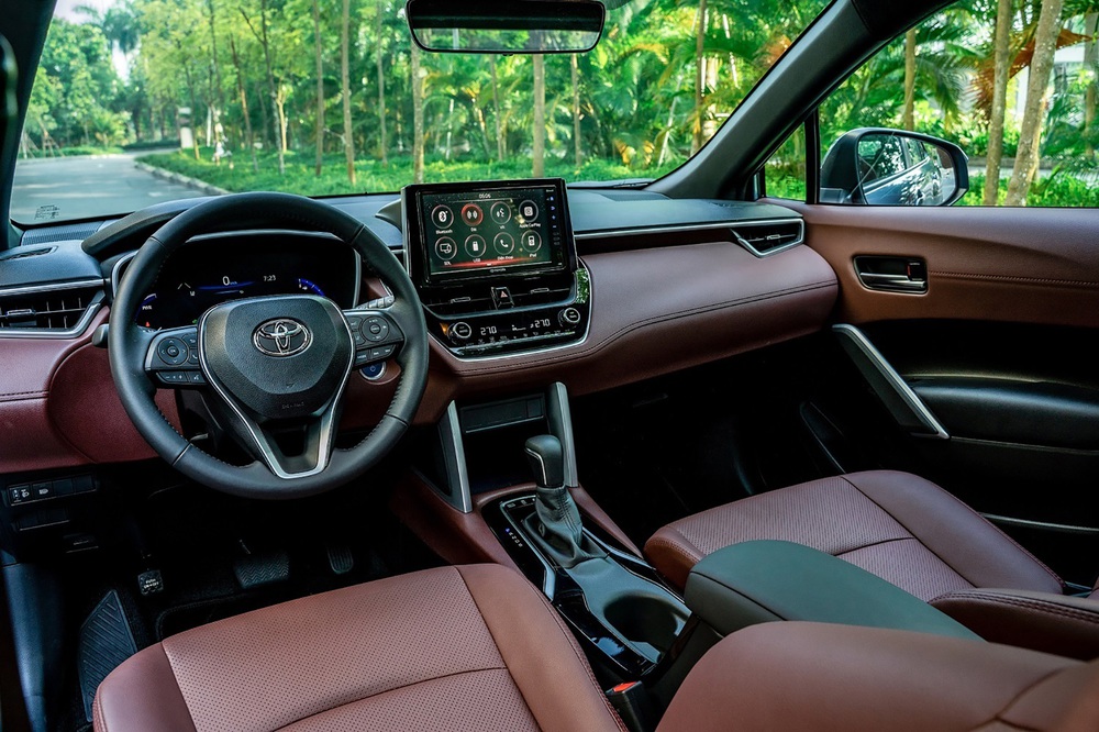 Skoda Karoq cạnh tranh thế nào với Honda HR-V, Peugeot 2008 và Toyota Corolla Cross?