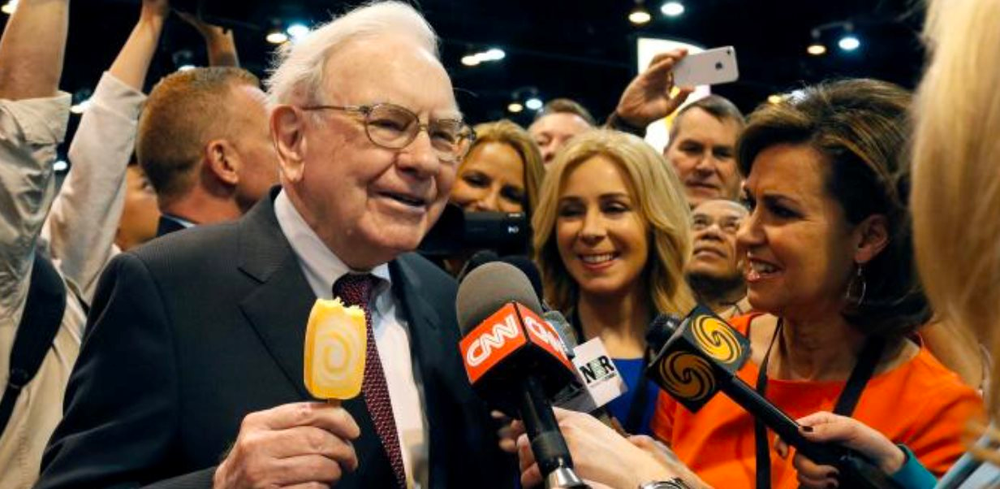 Sở hữu cổ phiếu tăng giá hơn 4.000.000%, Warren Buffett vừa giúp một nhà đầu tư đi từ con số 0 thành một trong những người giàu nhất nước Mỹ - Ảnh 1.